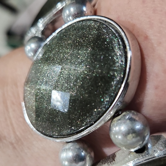 New York & Co Bracelet - Picture 2 of 2